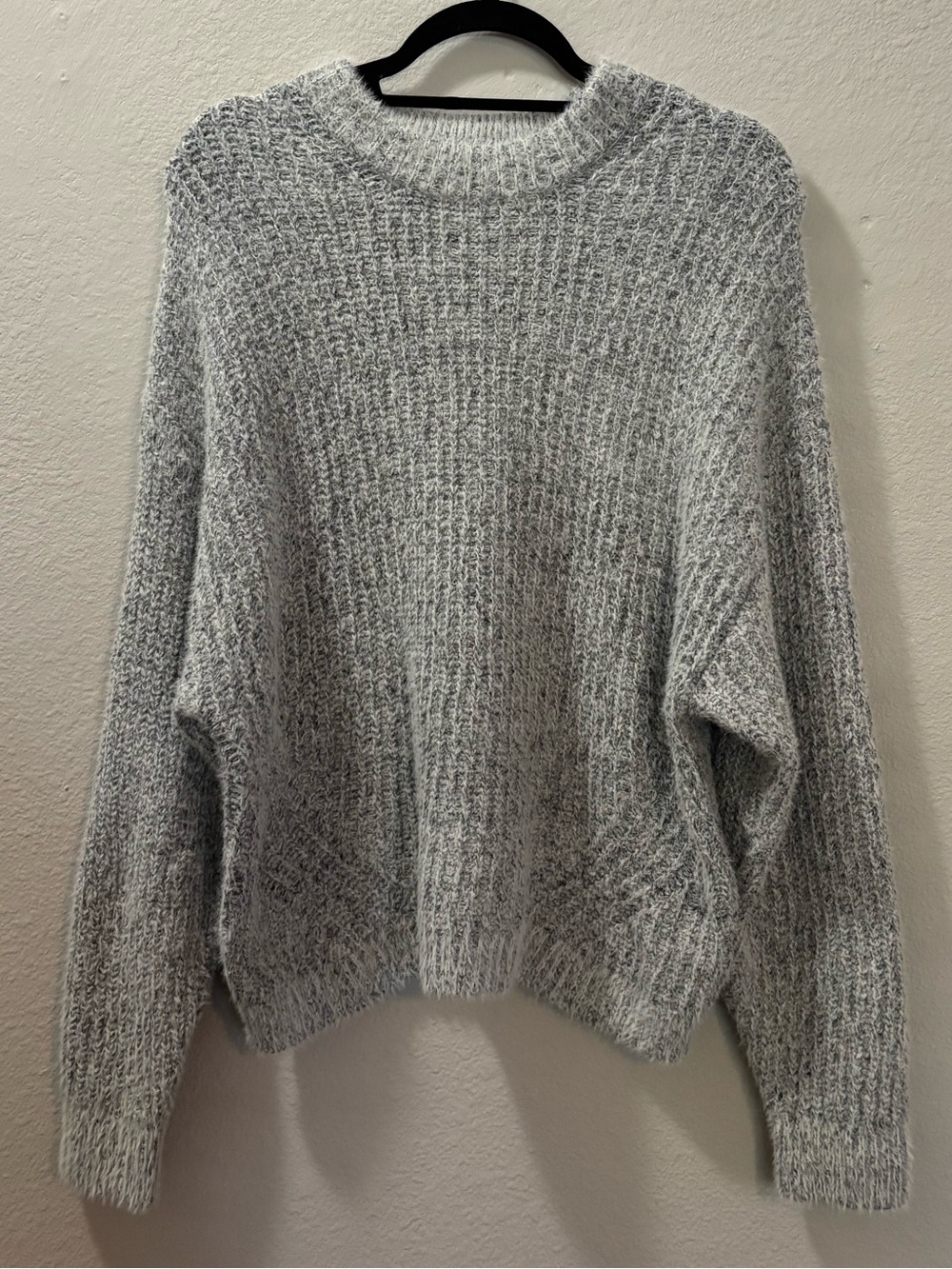 Abercrombie & Fitch Soft A&F Gray Fuzzy Knit Sweater Size XL